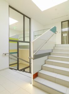 Stiegenhaus des Schulwohnhauses